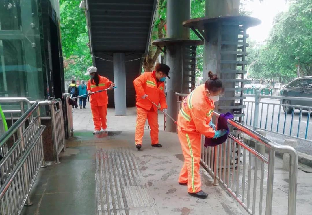 五一节前大扫除,K8凯发为您创造整洁优美的节日环境 五一节前大扫除,K8凯发为您创造整洁优美的节日环境